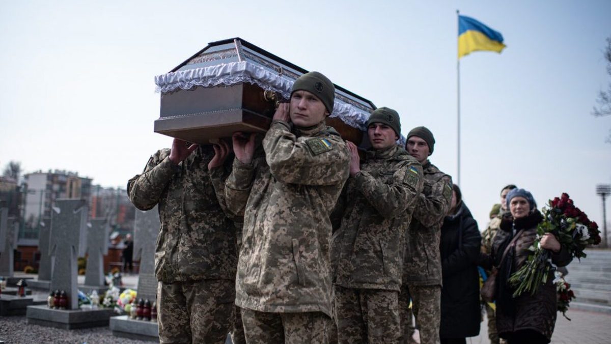 Stanchi delle armi, calano i volontari sia in Russia sia in Ucraina